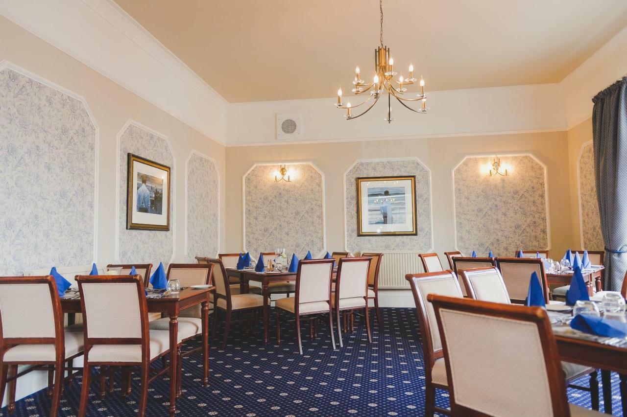 Sunninghill Hotel إلجين المظهر الخارجي الصورة